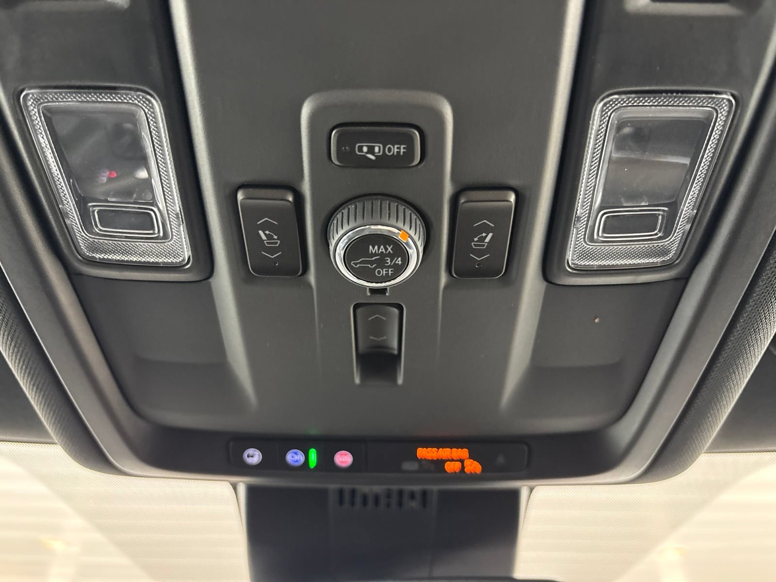 Used 2025 Chevrolet Tahoe Premier AWD/4WD image 24
