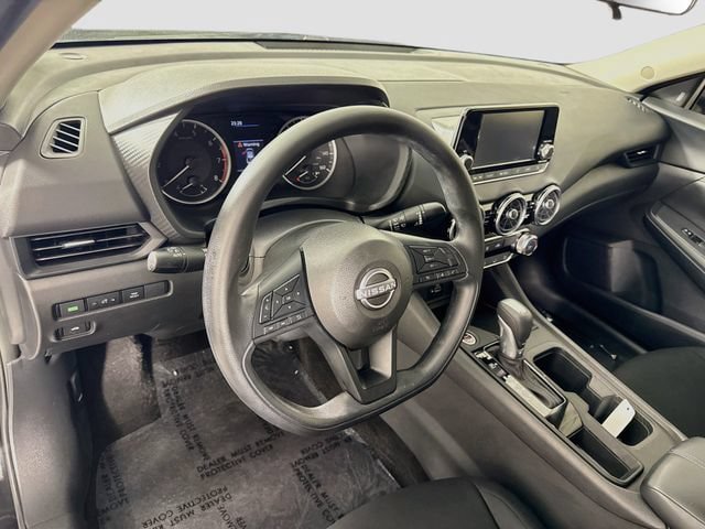 Used 2025 Nissan Sentra S FWD image 9
