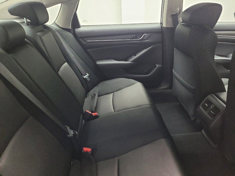 Used 2018 Honda Accord EX image 19