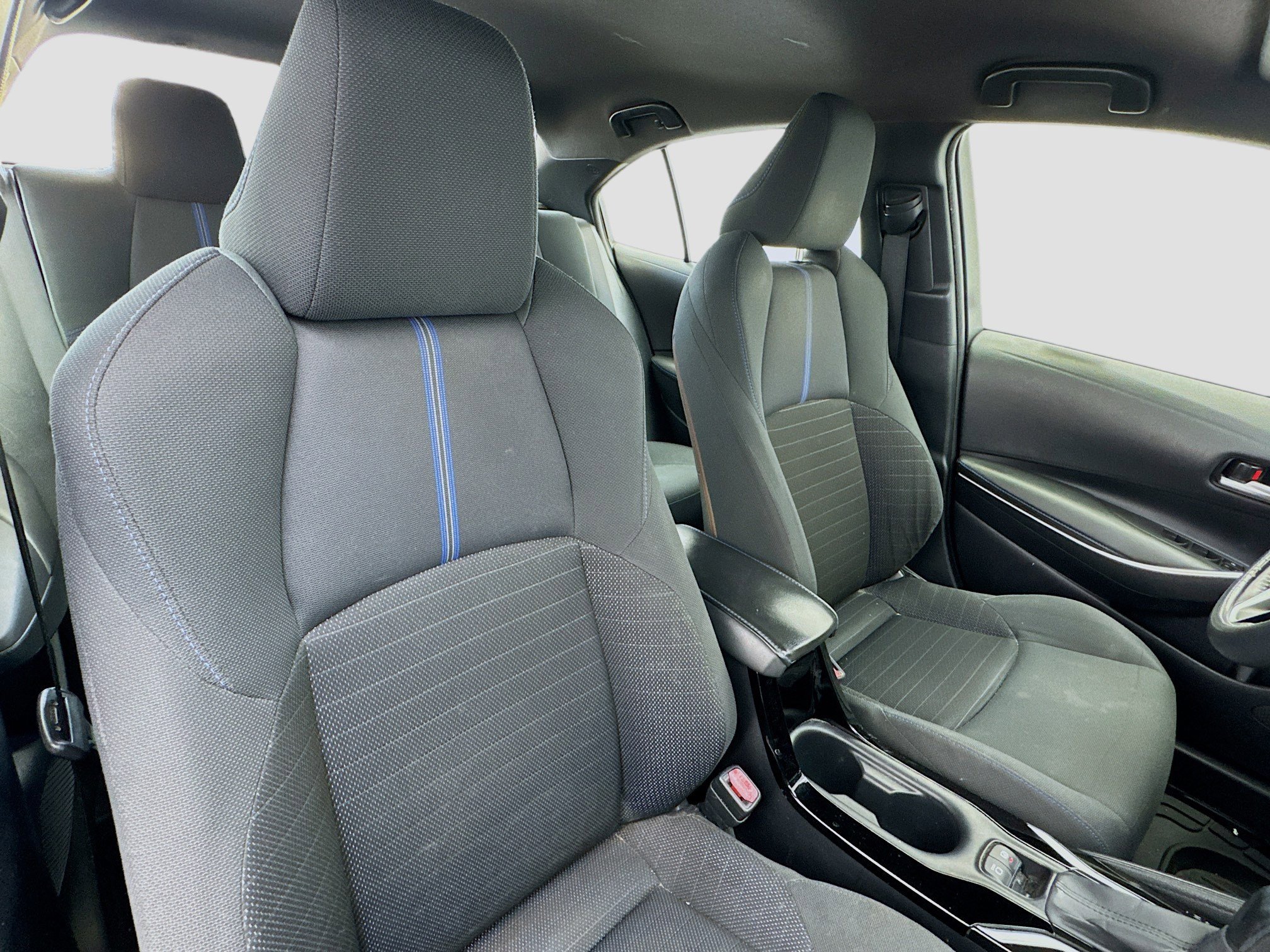 Used 2020 Toyota Corolla SE w/ Carpet Mat Package (TMS) FWD image 18