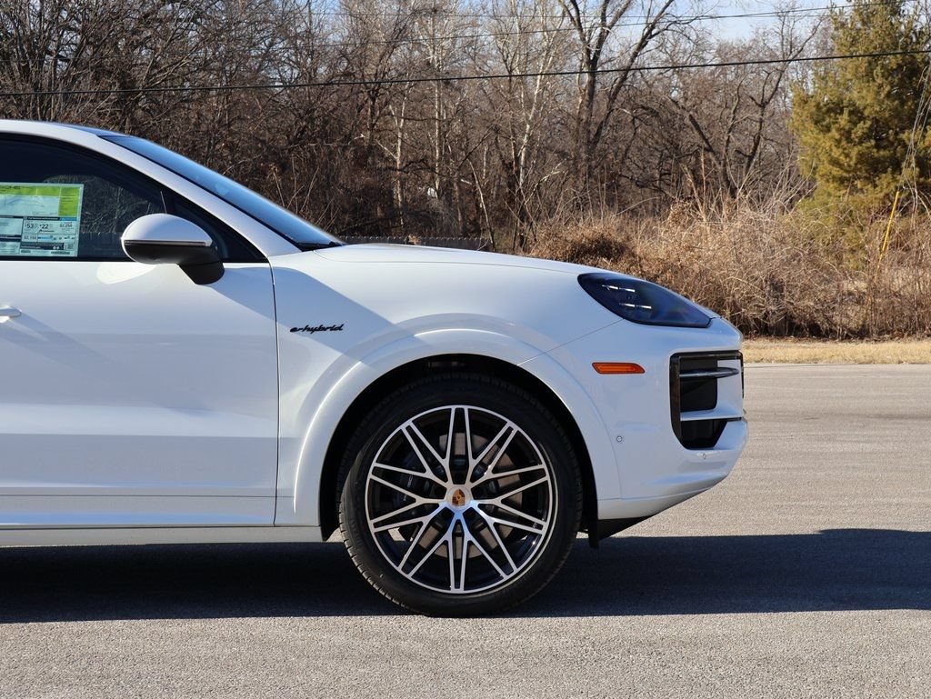 New 2026 Porsche Cayenne E-Hybrid Coupe AWD/4WD image 10
