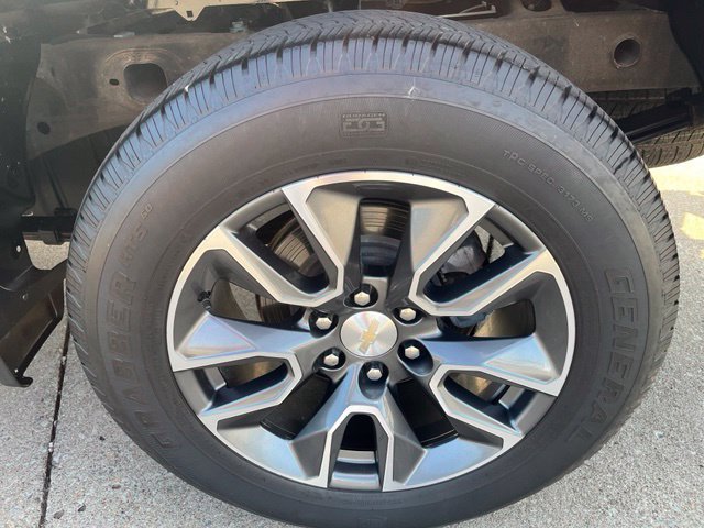 Certified 2024 Chevrolet Silverado 1500 LT AWD/4WD image 10