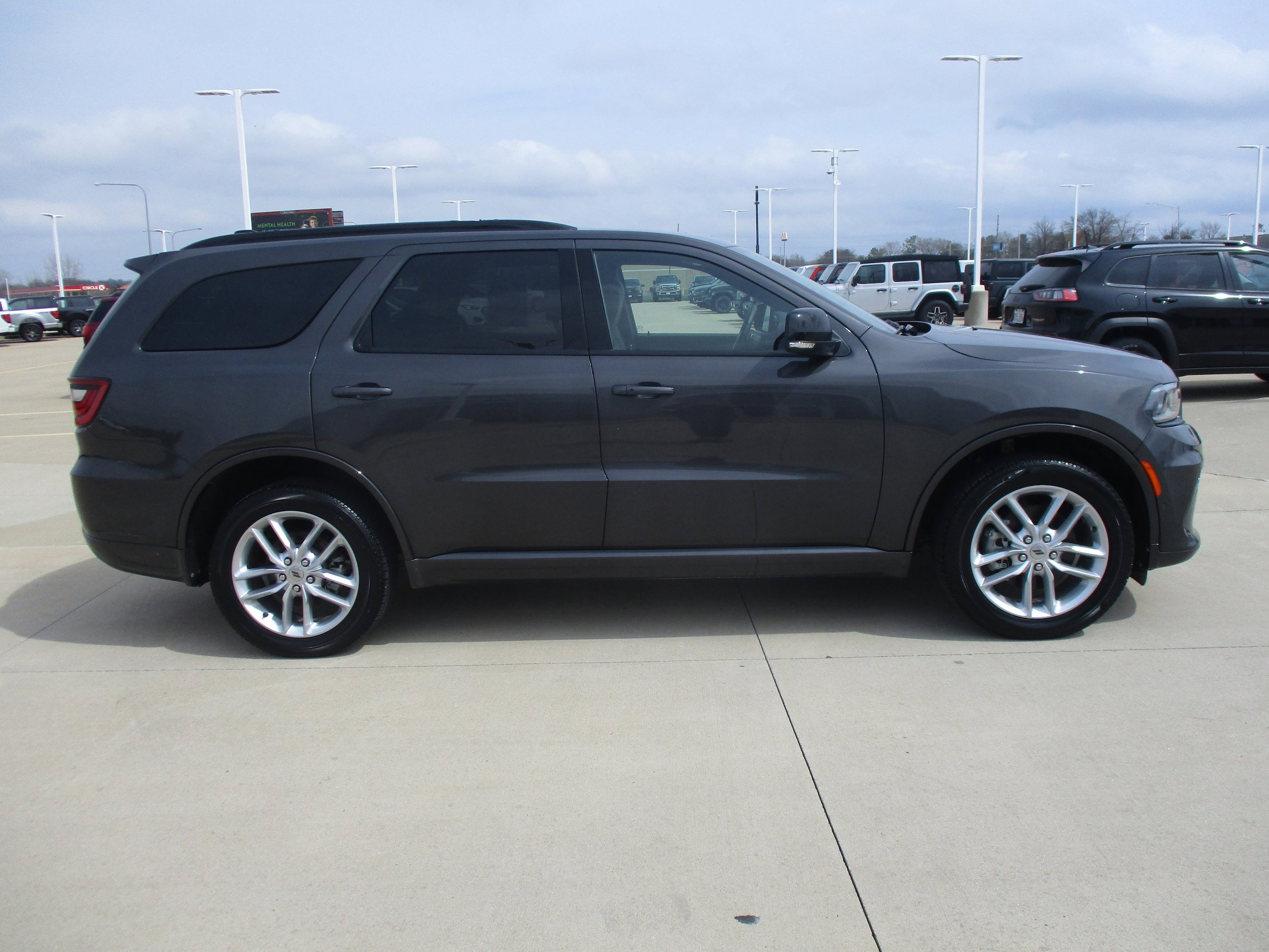Used 2024 Dodge Durango GT AWD/4WD image 7