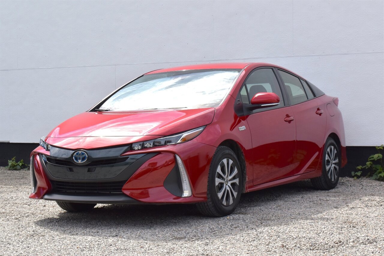 Used 2022 Toyota Prius Prime XLE FWD image 8