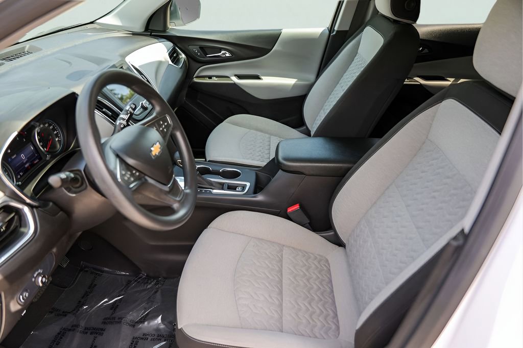 Used 2024 Chevrolet Equinox LS w/ LS Convenience Package FWD image 8
