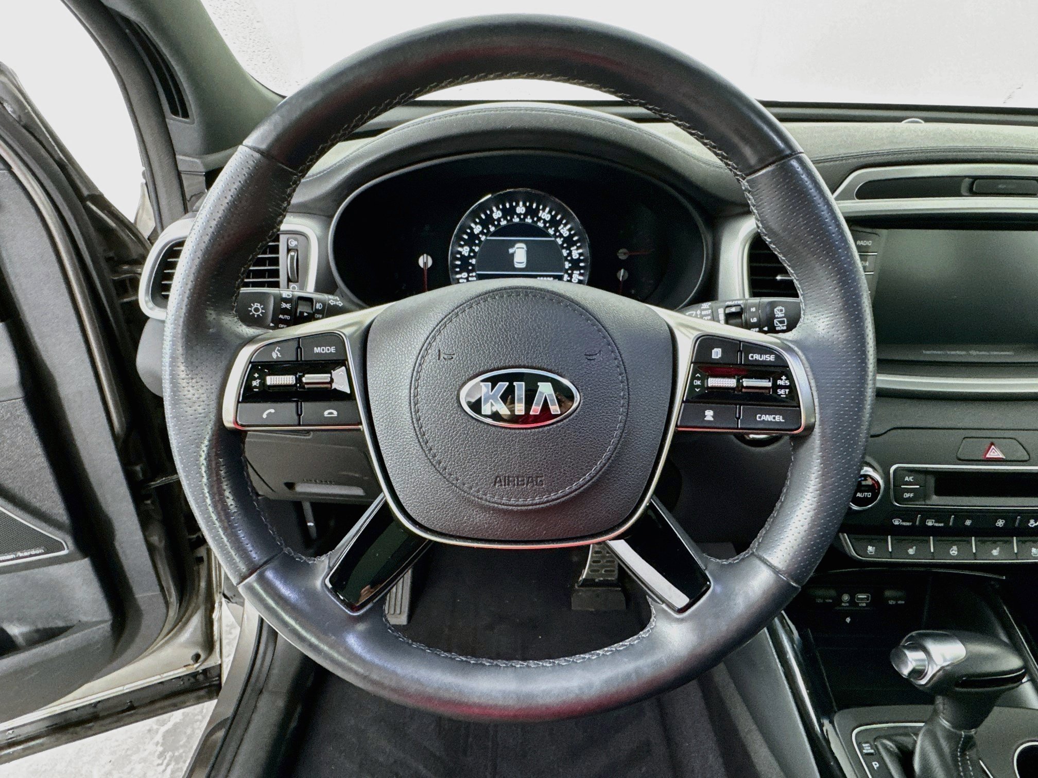 Used 2019 Kia Sorento SX AWD/4WD image 11