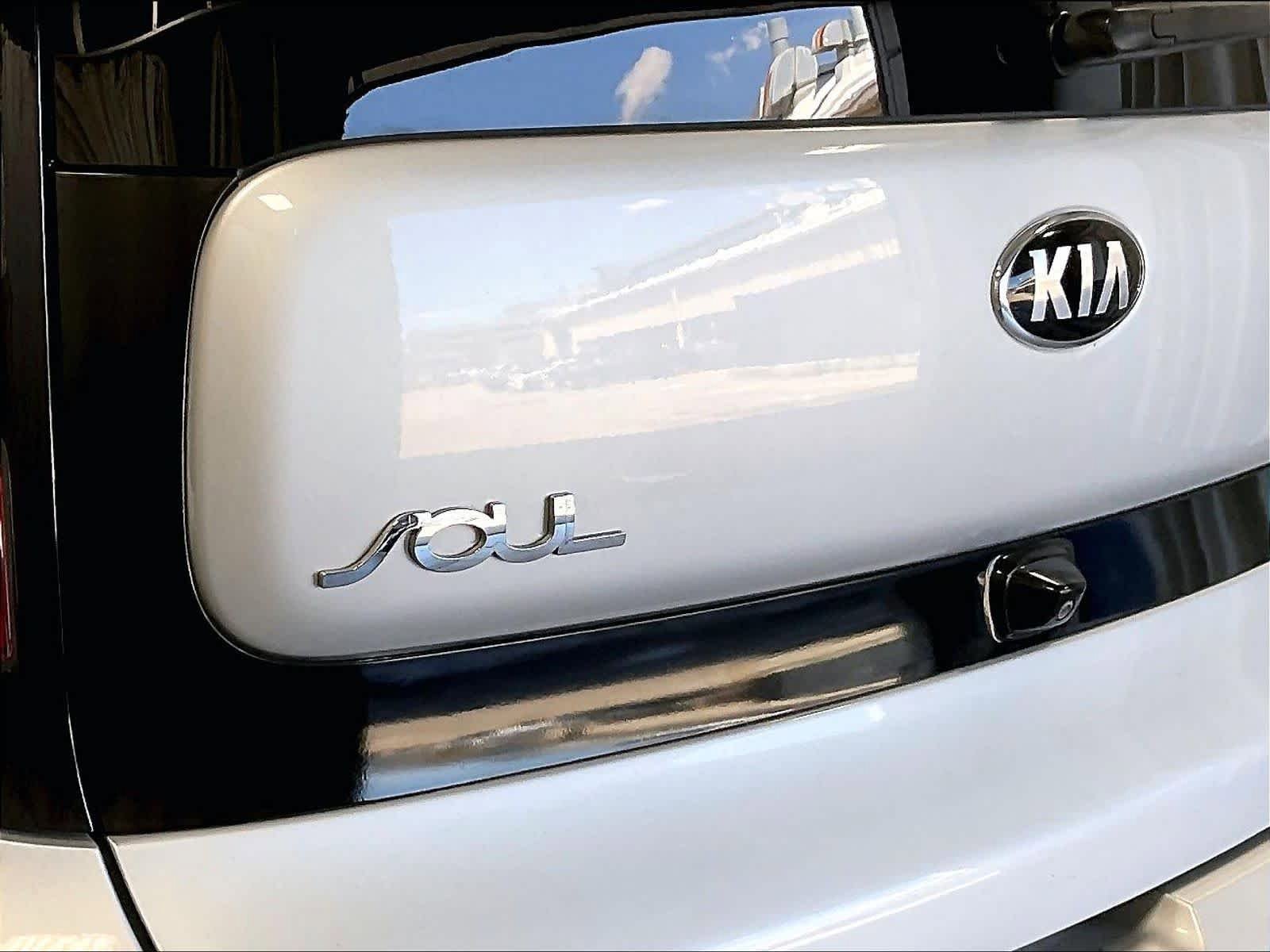 Used 2019 Kia Soul + w/ Audio Package FWD image 28