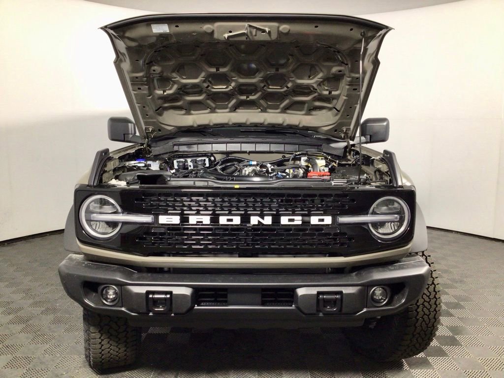 New 2025 Ford Bronco Badlands w/ Sasquatch Package image 6