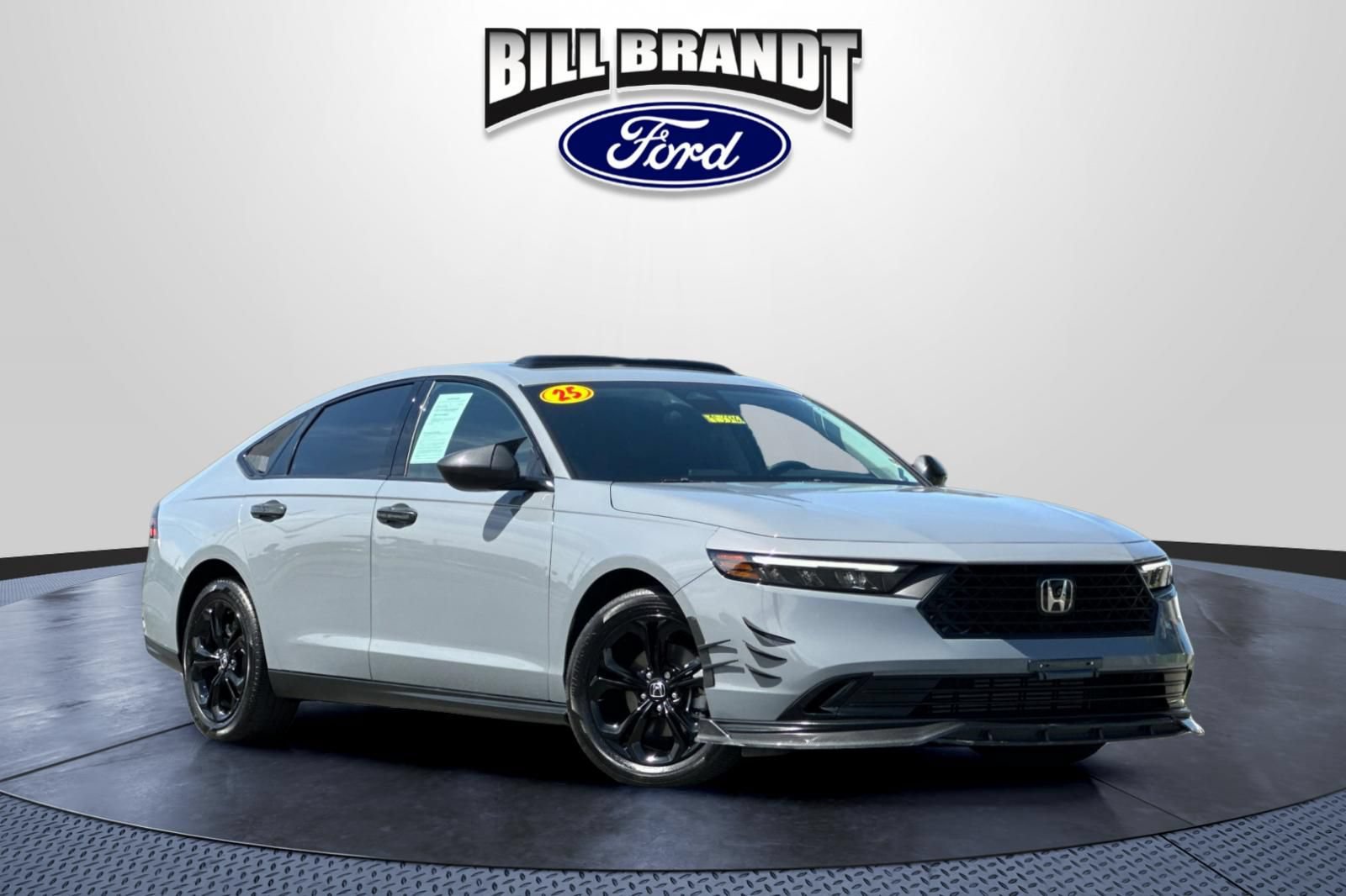 Used 2025 Honda Accord SE image 1