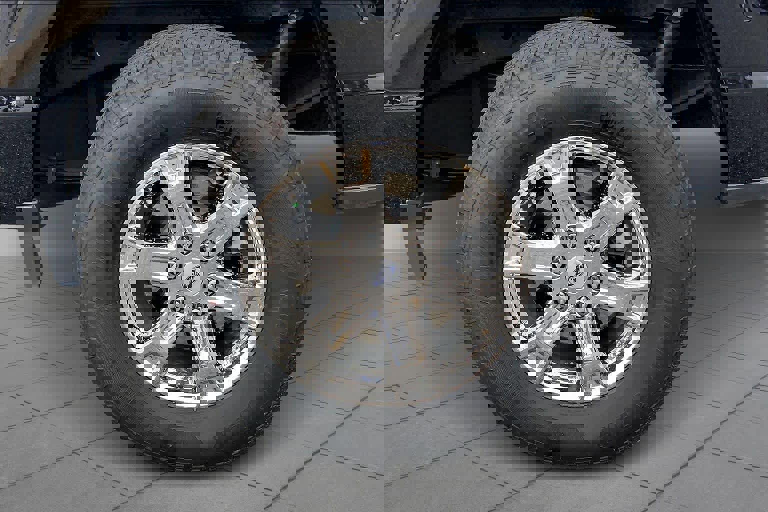 Used 2023 Ford F150 Lariat w/ Trailer Tow Package image 10