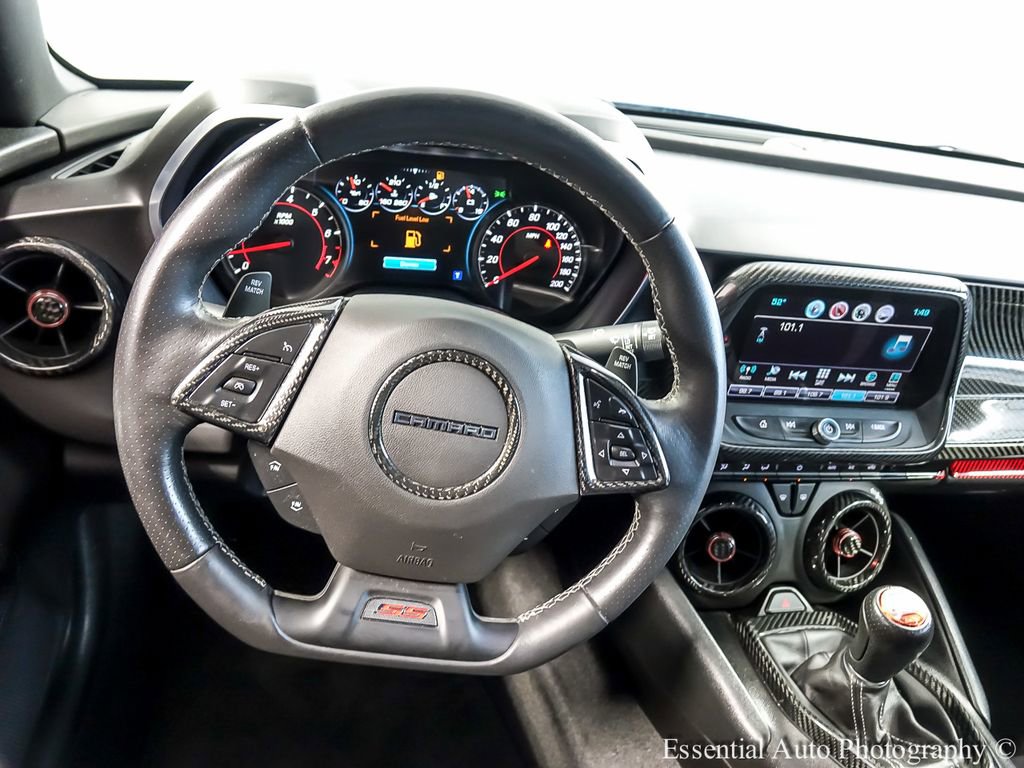 Used 2016 Chevrolet Camaro SS RWD image 12