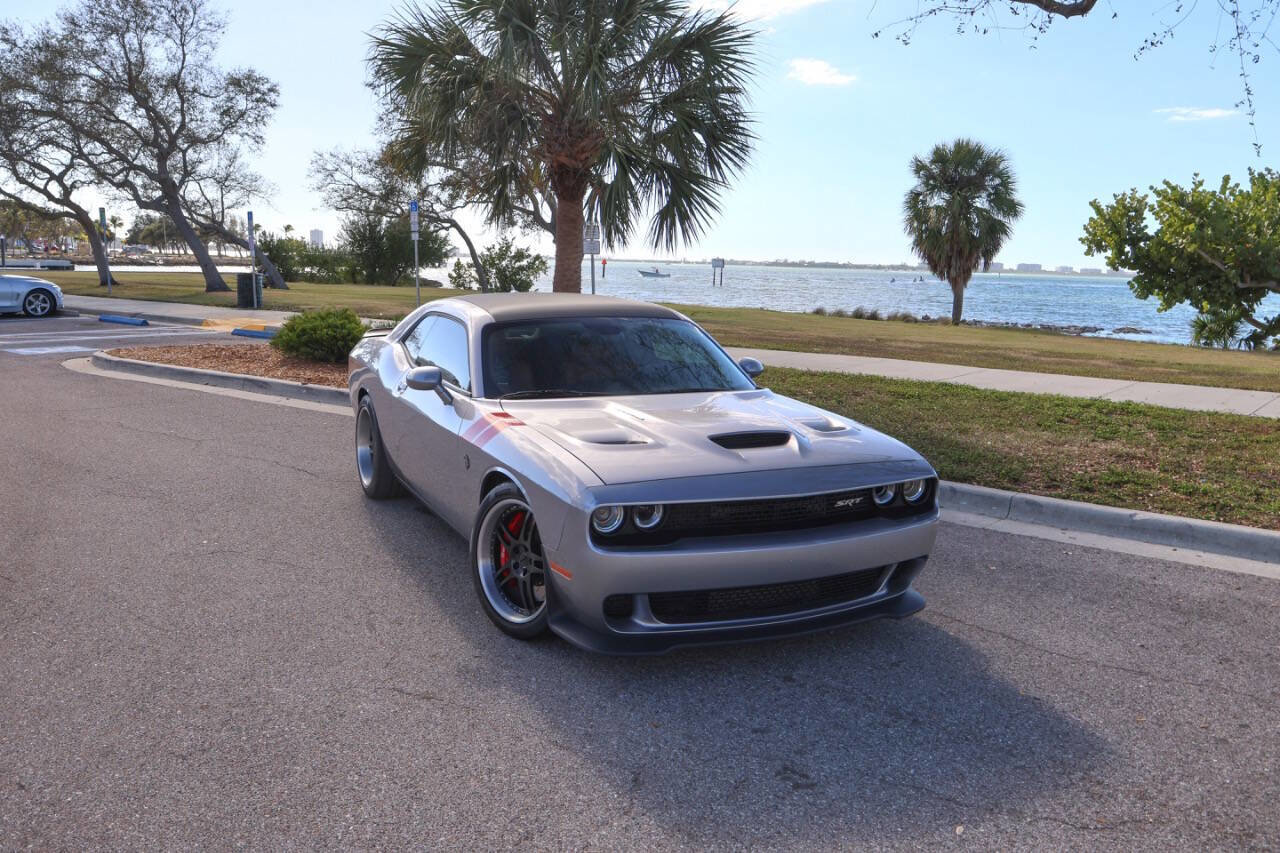 Used 2015 Dodge Challenger SRT Hellcat image 6