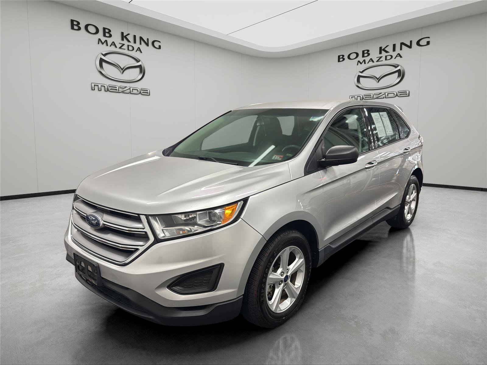 Used 2018 Ford Edge SE image 1
