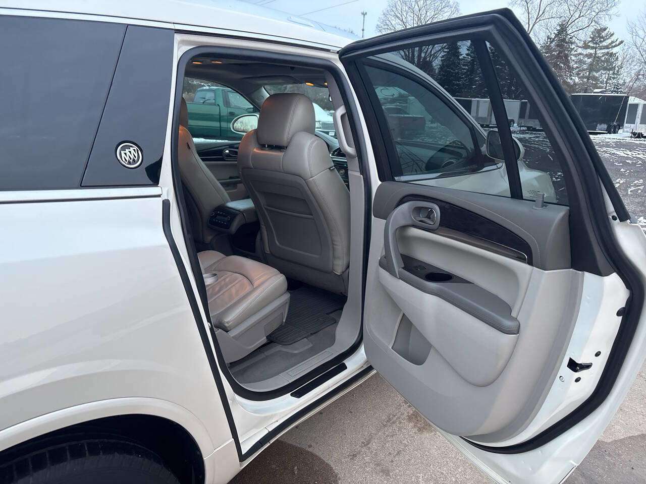 Used 2015 Buick Enclave Premium w/ Experience Buick Package image 17