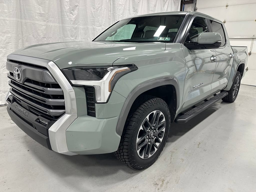 Used 2025 Toyota Tundra Limited AWD/4WD image 3