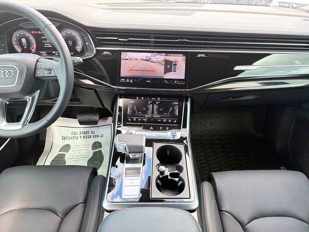 Used 2025 Audi Q8 Prestige image 23