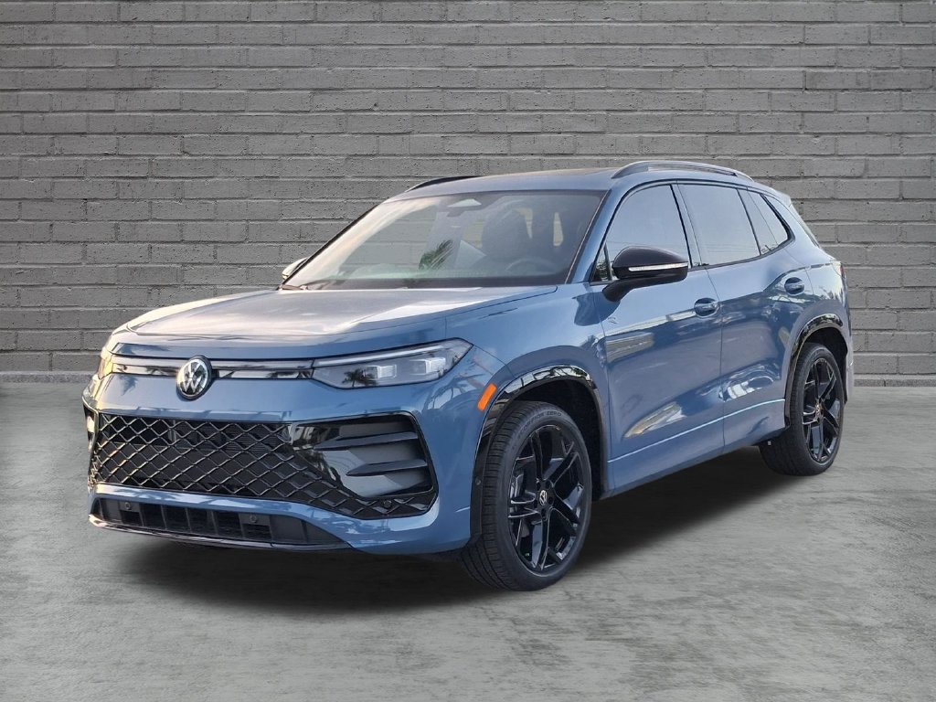 New 2026 Volkswagen Tiguan SE R-Line FWD image 3