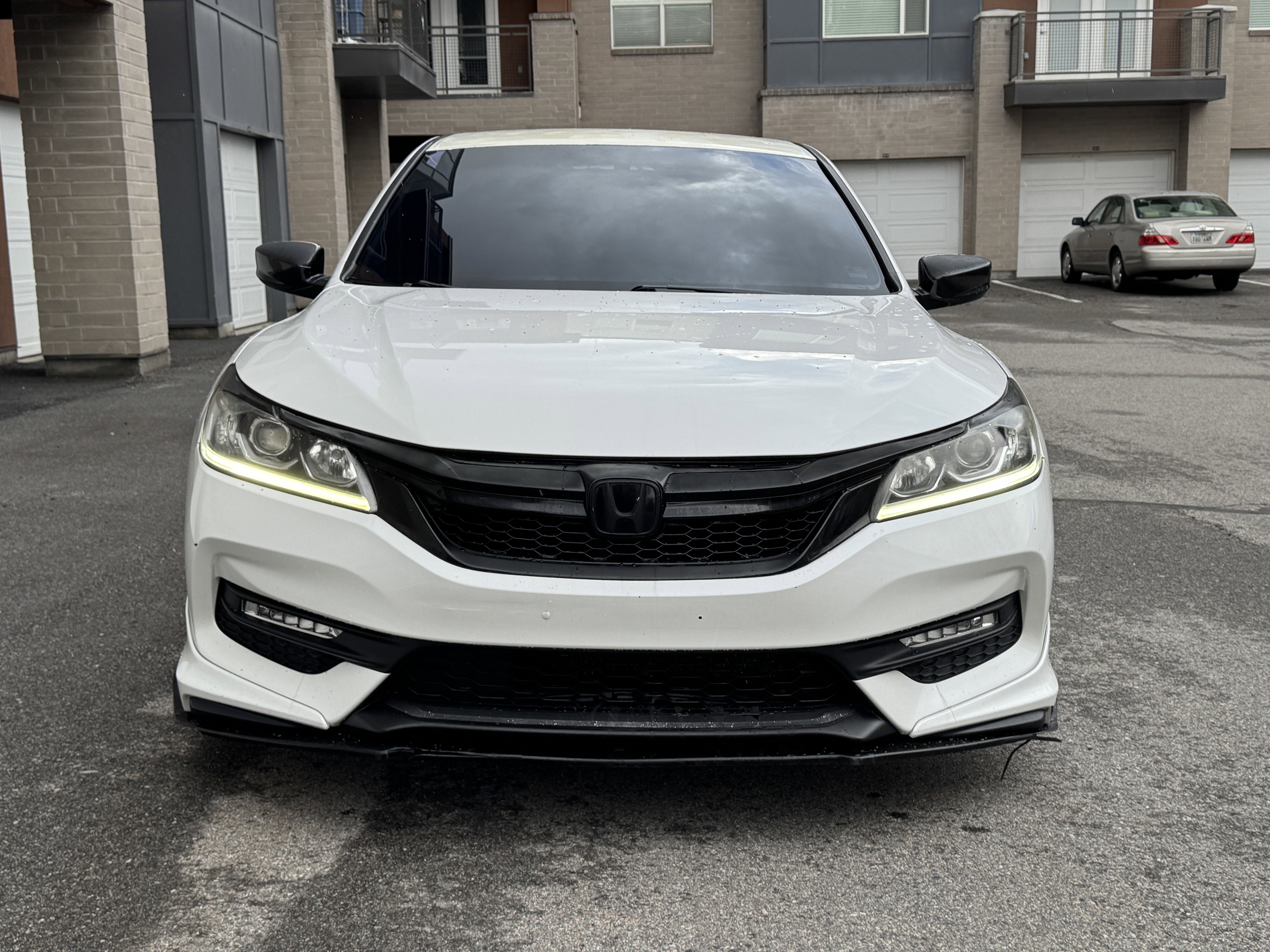 Used 2017 Honda Accord Sport image 10