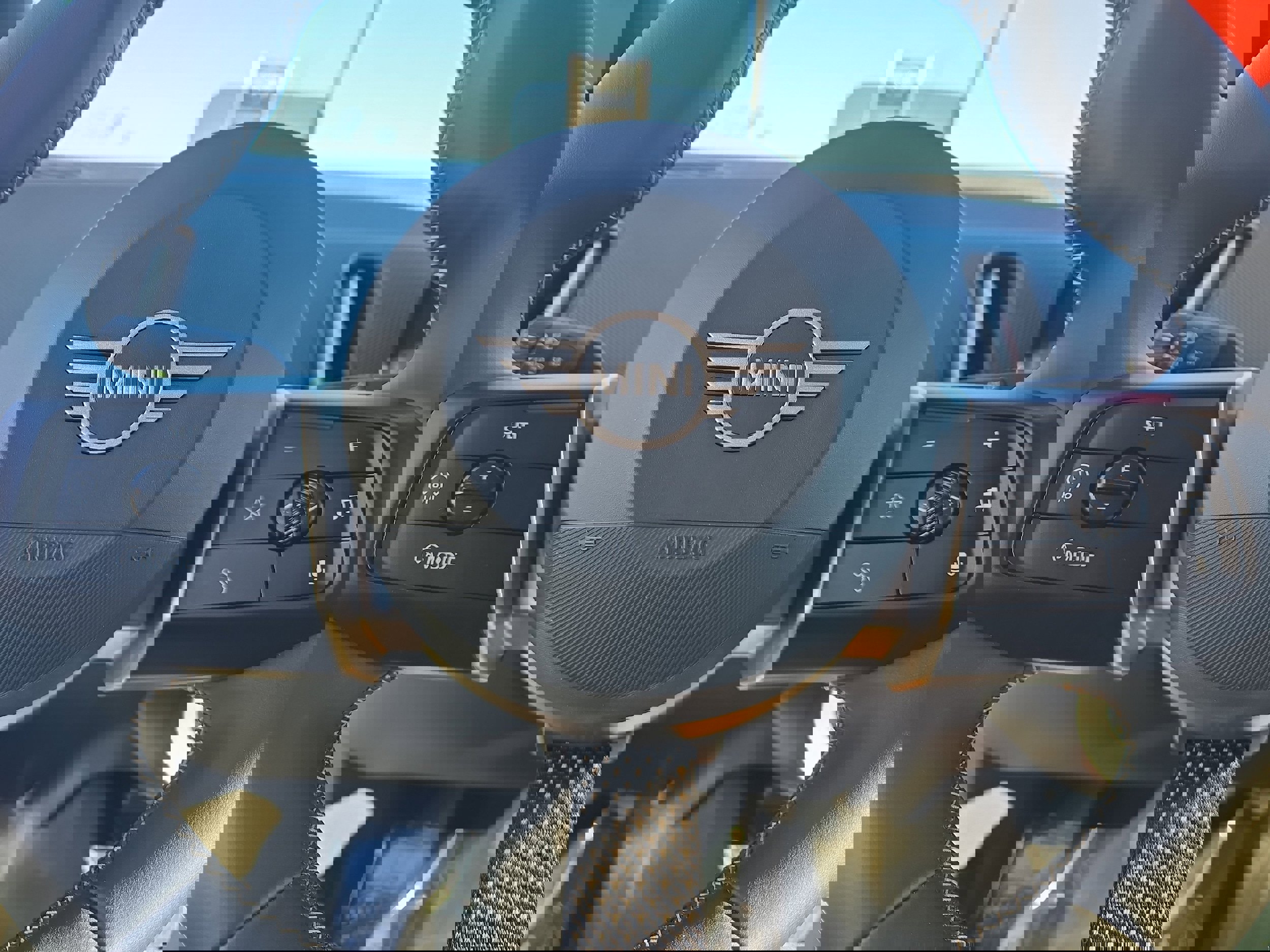 Certified 2025 MINI Cooper Countryman S w/ Comfort Package Max image 23