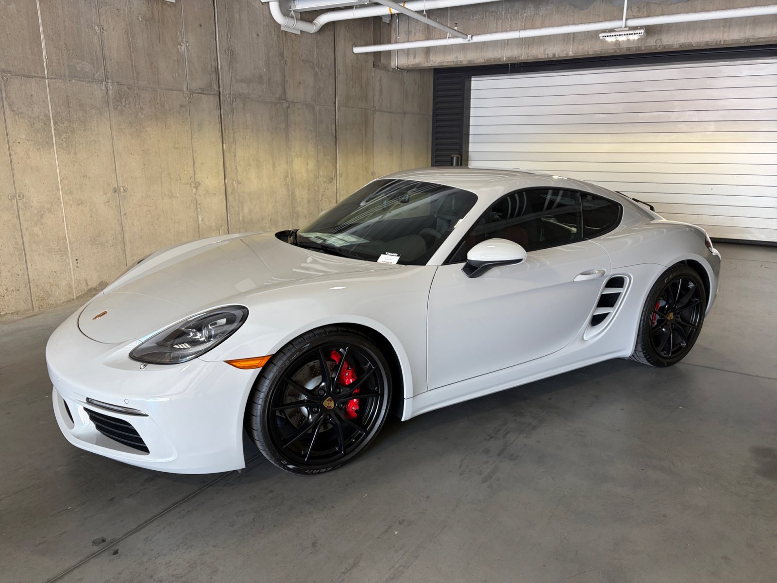 Certified 2024 Porsche 718 Cayman S RWD image 1