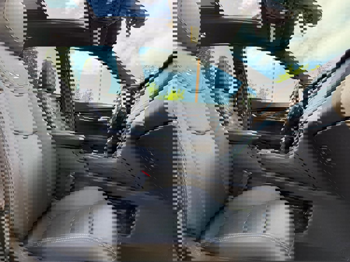 Used 2024 Cadillac XT5 Premium Luxury image 17