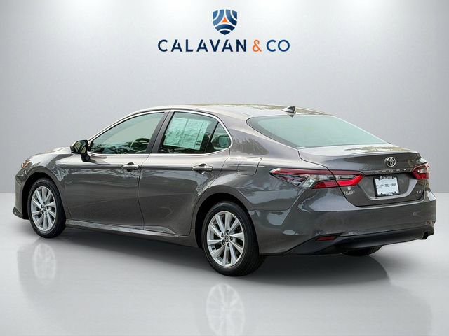 Used 2024 Toyota Camry LE image 5
