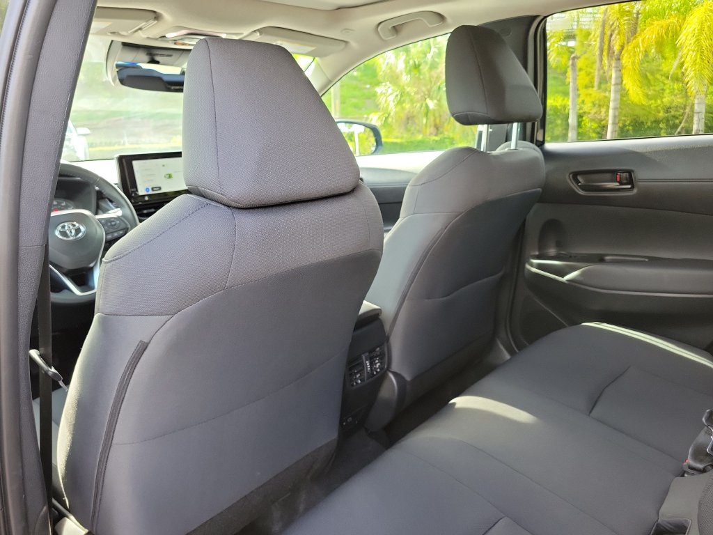 Used 2025 Toyota Corolla Cross LE w/ Moonroof Package FWD image 11