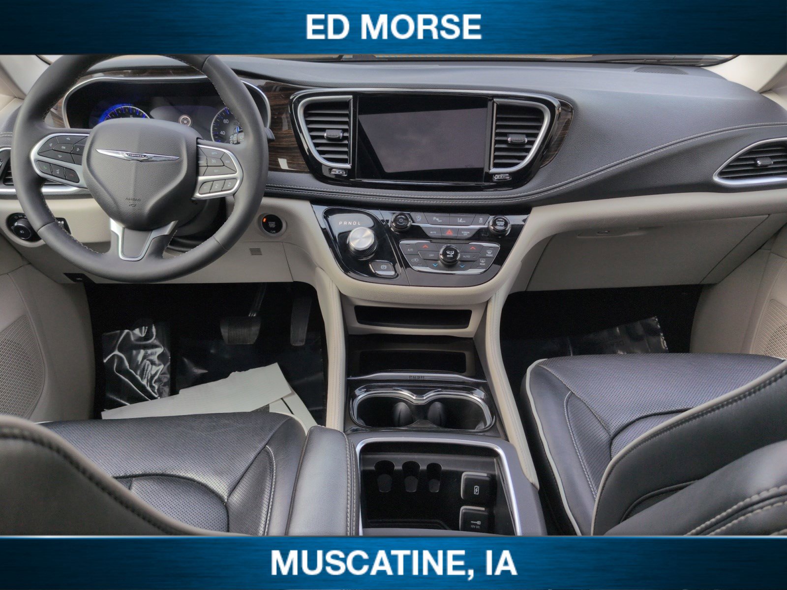 Used 2023 Chrysler Pacifica Limited FWD image 10