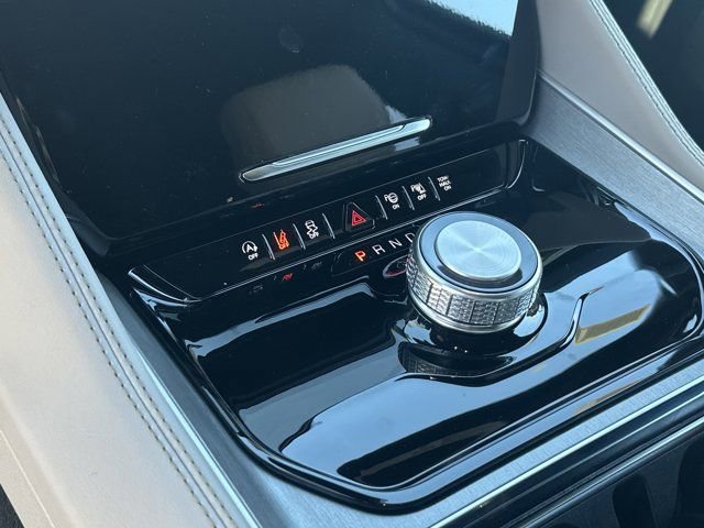 New 2026 Jeep Grand Wagoneer 2WD image 32