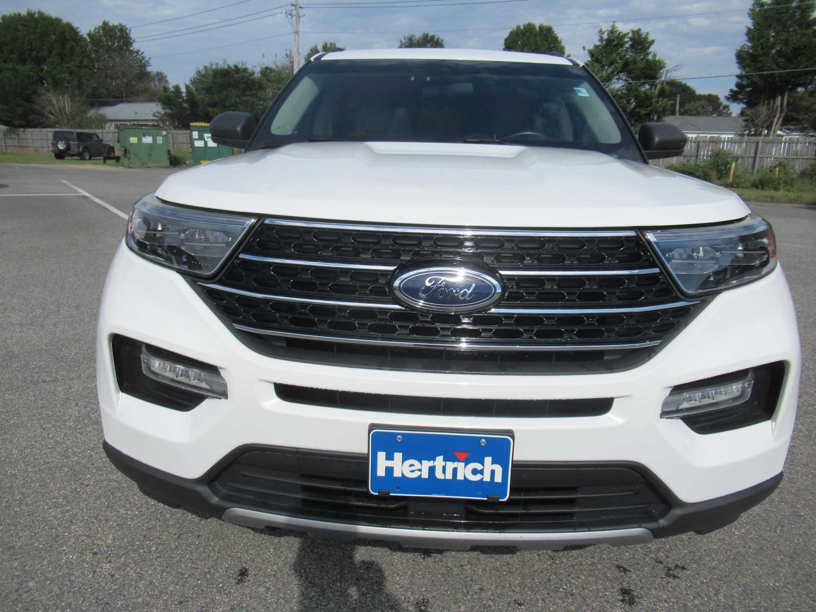 Used 2020 Ford Explorer XLT w/ Equipment Group 202A AWD/4WD image 2