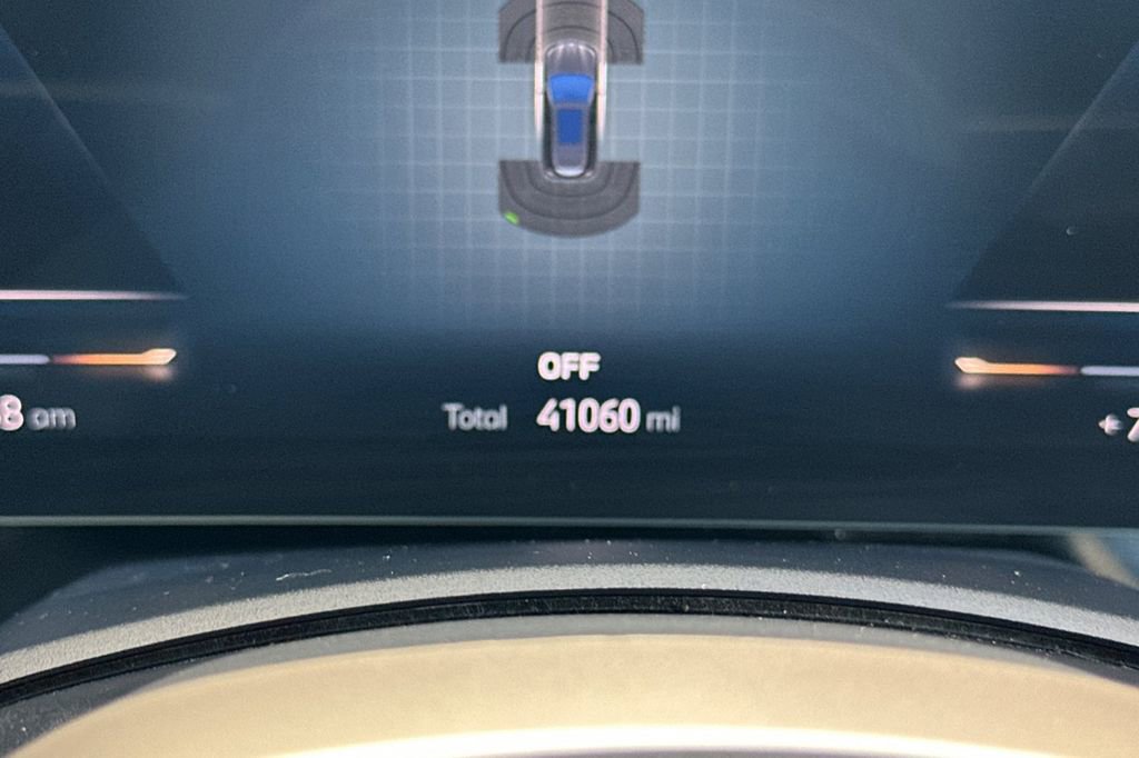 Used 2023 BMW iX M60 w/ Executive Package image 31