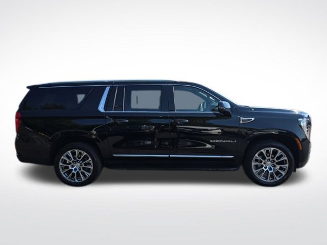 Used 2025 GMC Yukon XL Denali AWD/4WD image 8