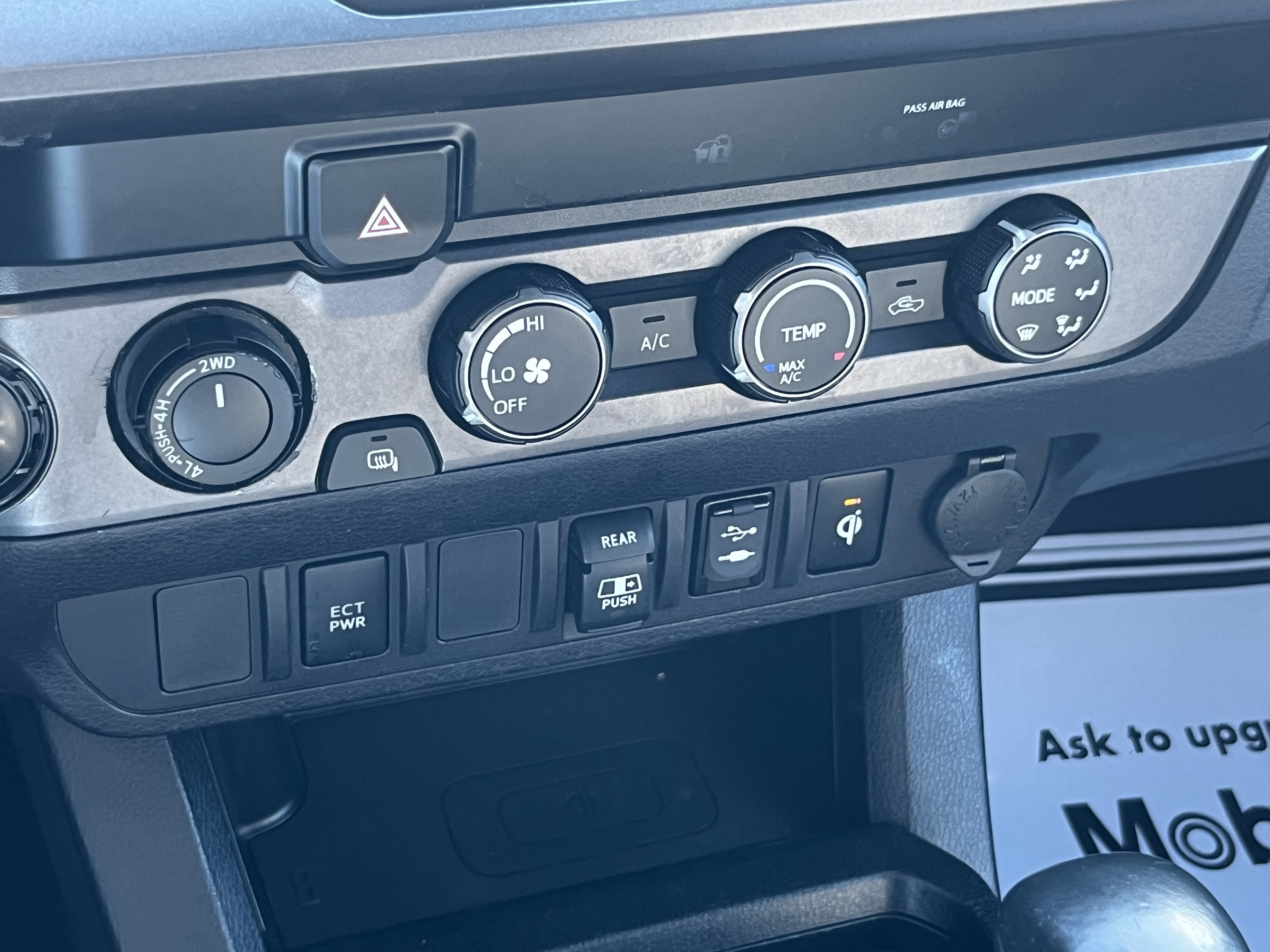 Used 2019 Toyota Tacoma TRD Off-Road AWD/4WD image 23