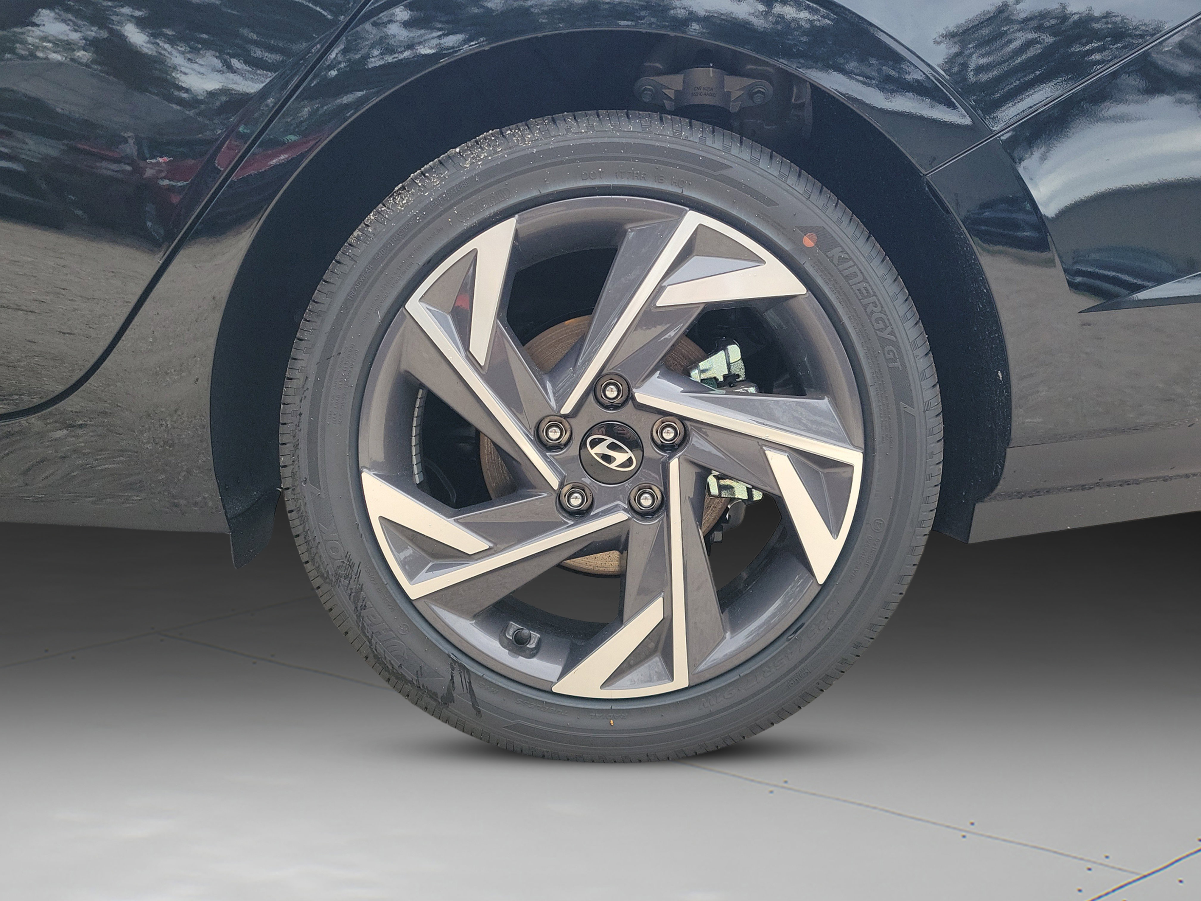 New 2026 Hyundai Elantra Limited image 35