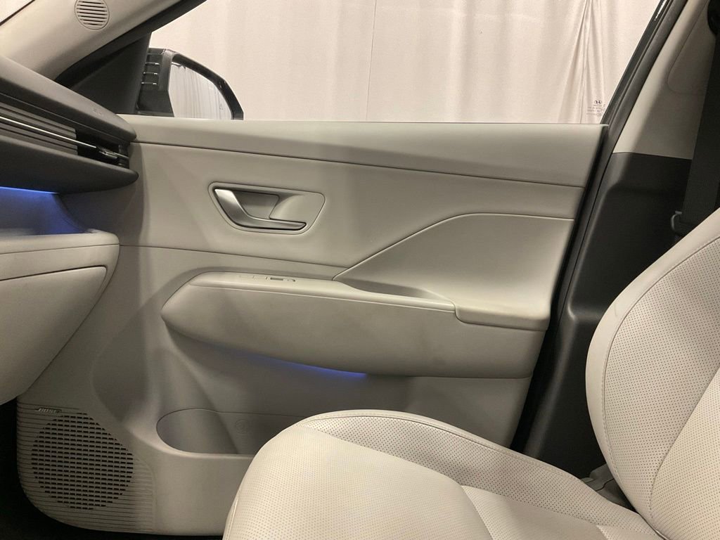 Used 2024 Hyundai Kona Limited image 24