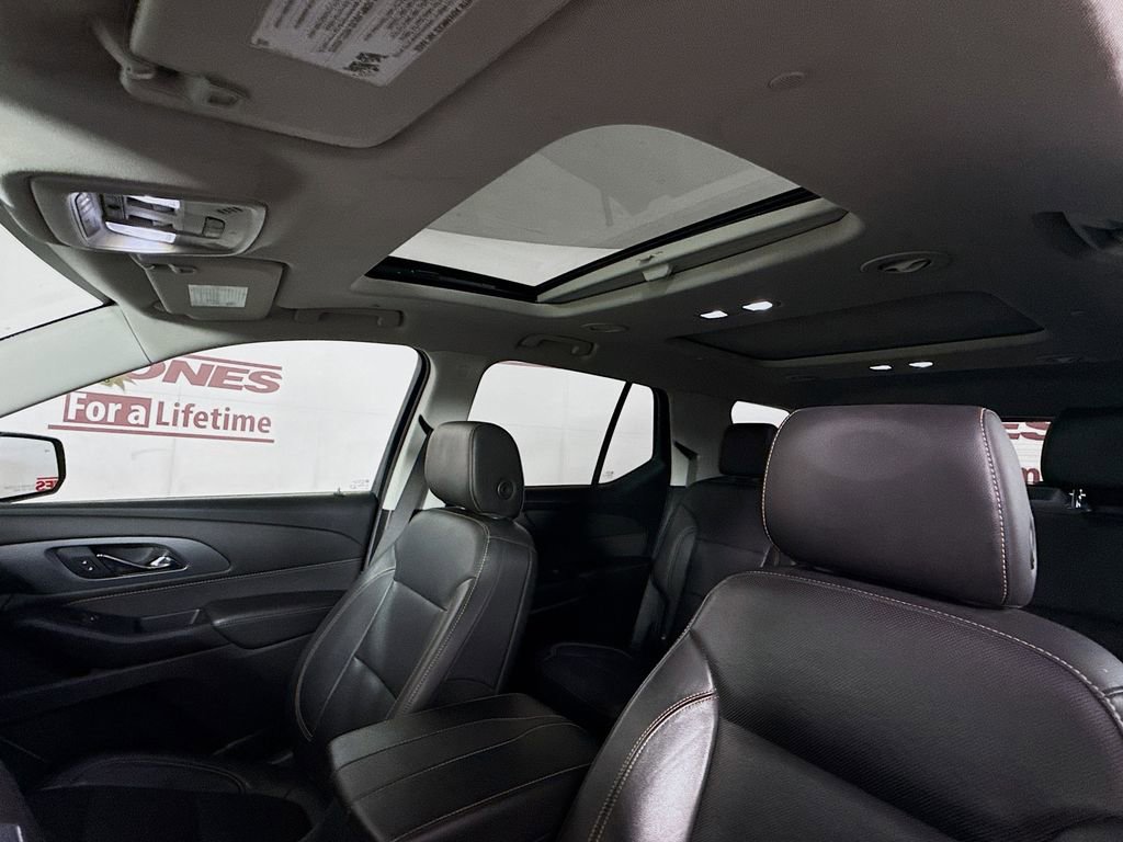 Used 2021 Chevrolet Traverse Premier w/ Redline Edition AWD/4WD image 10