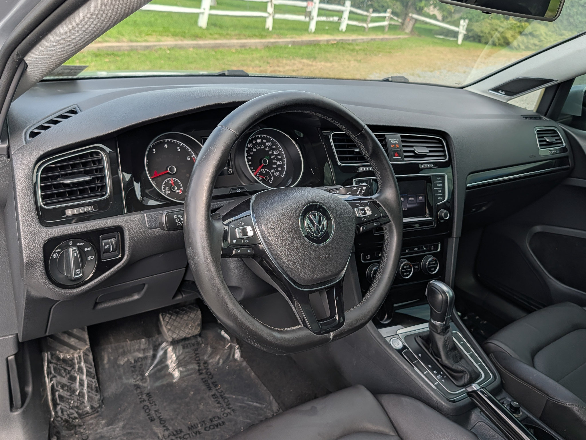 Used 2015 Volkswagen Golf SEL FWD image 20
