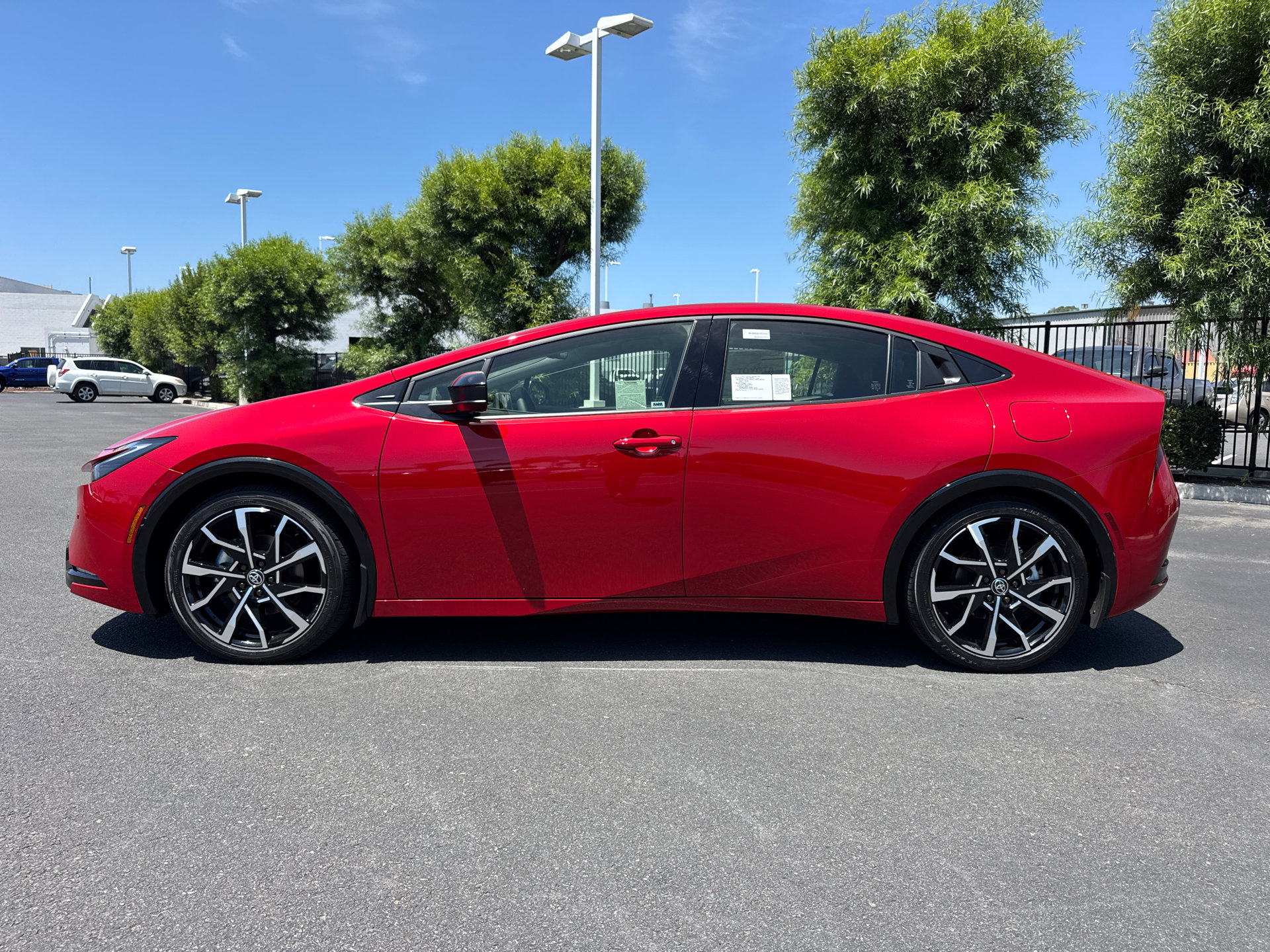 New 2026 Toyota Prius Plug-In Hybrid FWD image 7