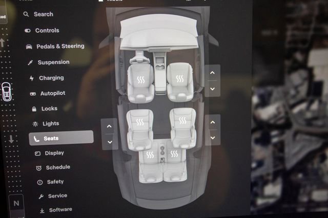 Used 2022 Tesla Model X Plaid image 56