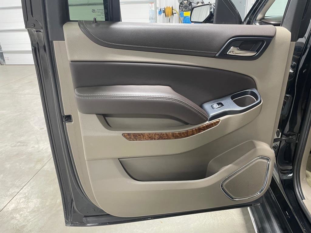 Used 2018 Chevrolet Suburban Premier image 17