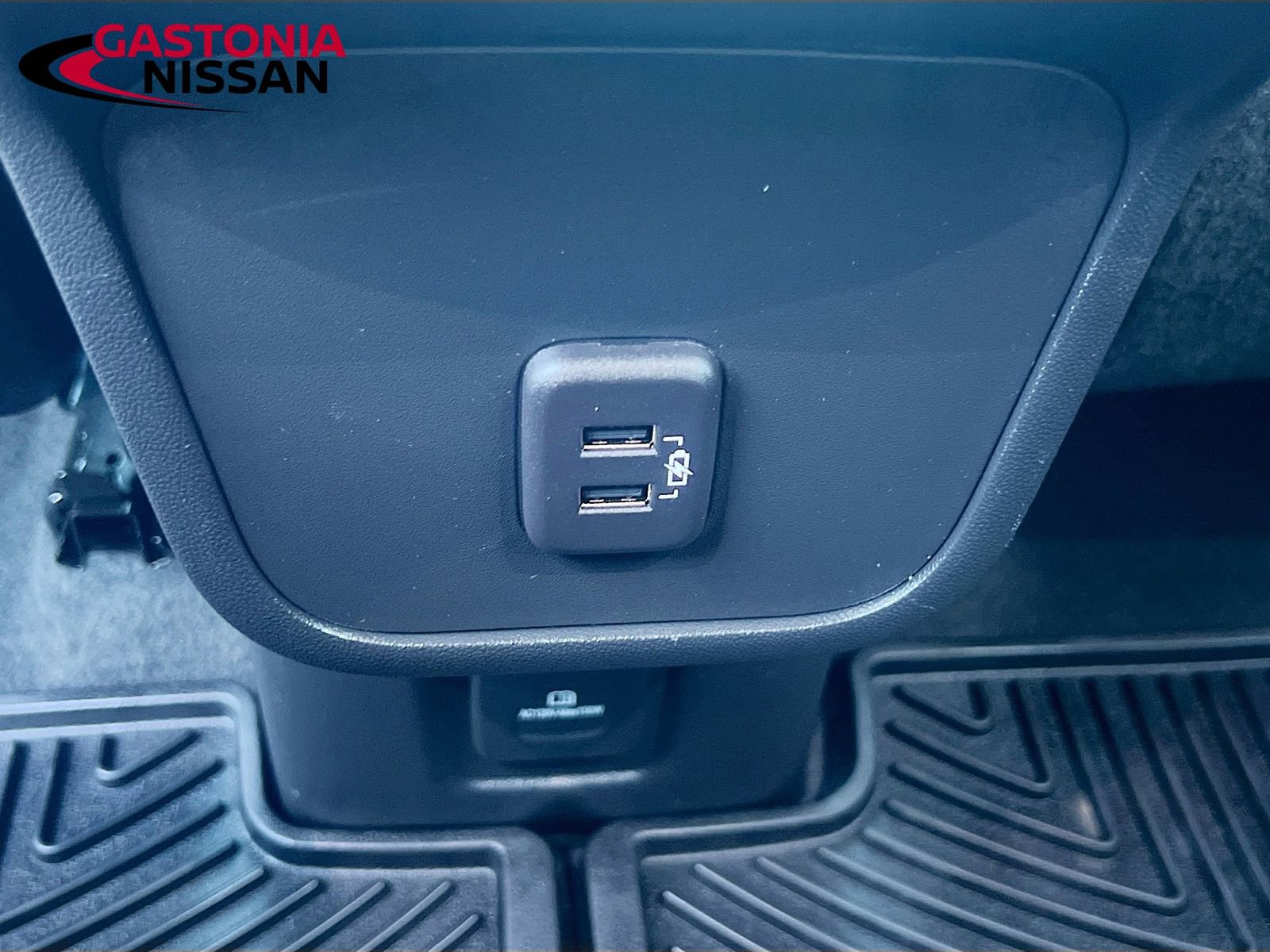 Used 2023 Chevrolet Equinox RS w/ RS Leather Package image 32