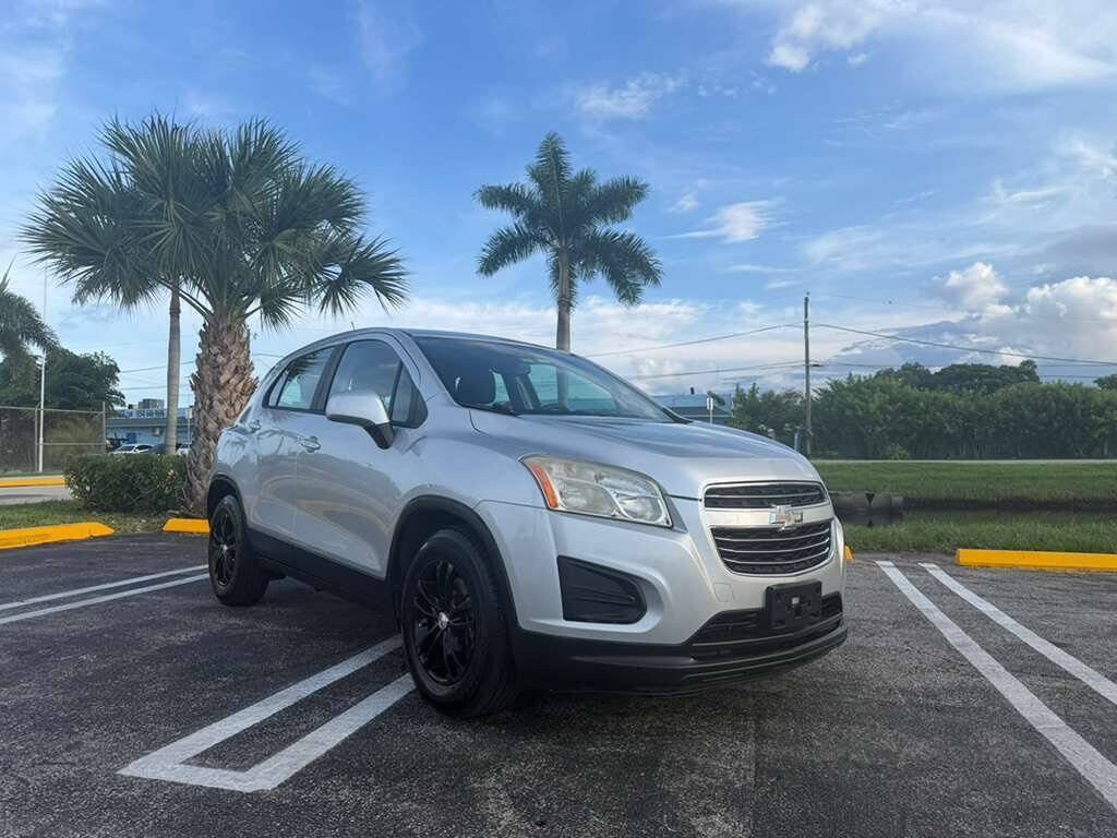 Used 2015 Chevrolet Trax LS FWD image 3