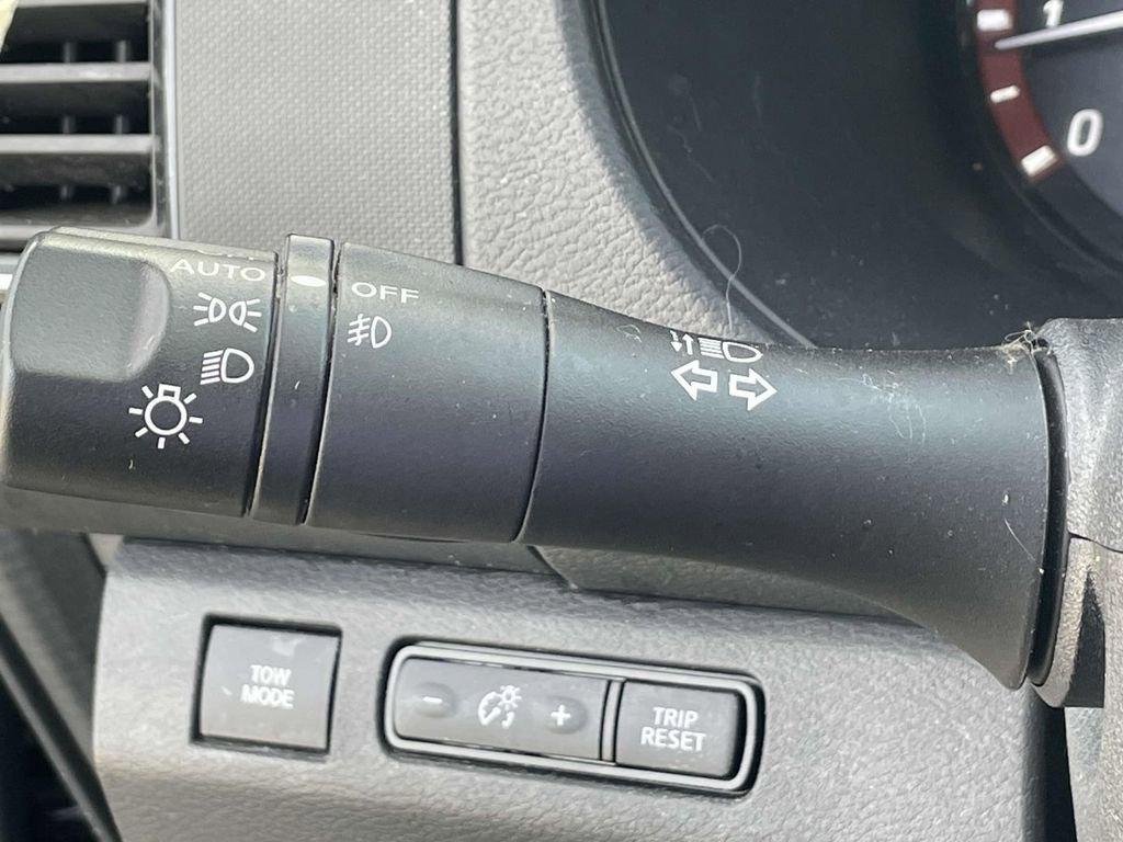 Used 2022 Nissan Frontier Pro-X image 23