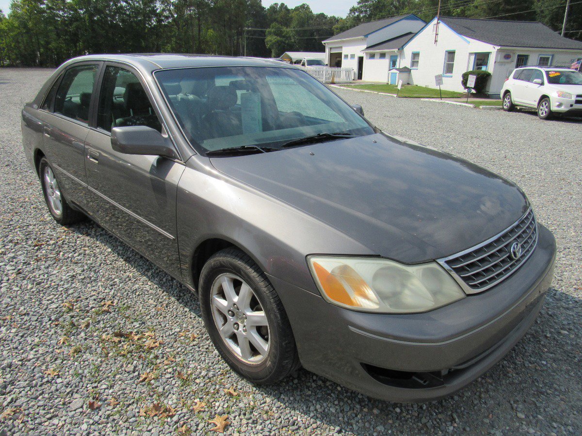 Used 2004 Toyota Avalon XL image 2