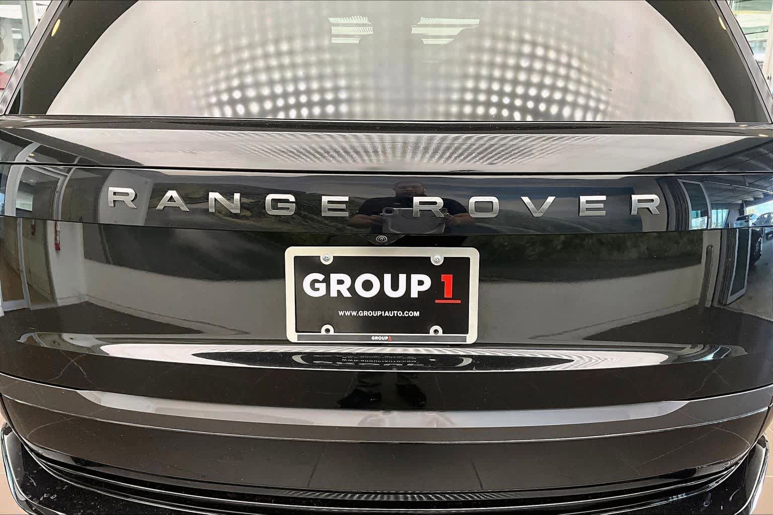 Used 2025 Land Rover Range Rover SE AWD/4WD image 32