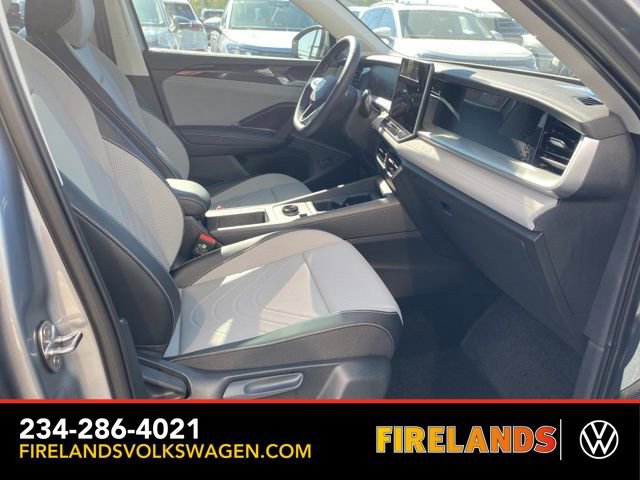 New 2025 Volkswagen Tiguan SE image 46