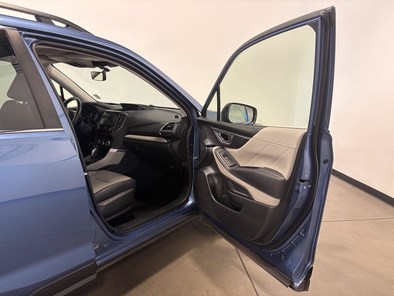Used 2023 Subaru Forester Limited AWD/4WD image 45