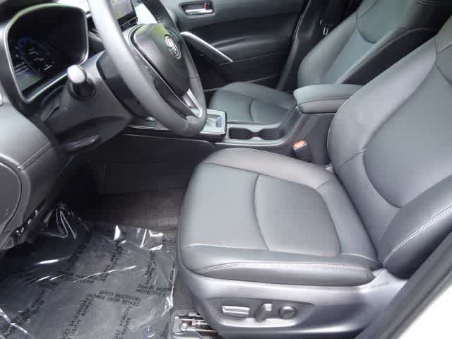 Used 2026 Toyota Corolla Cross XLE AWD/4WD image 6