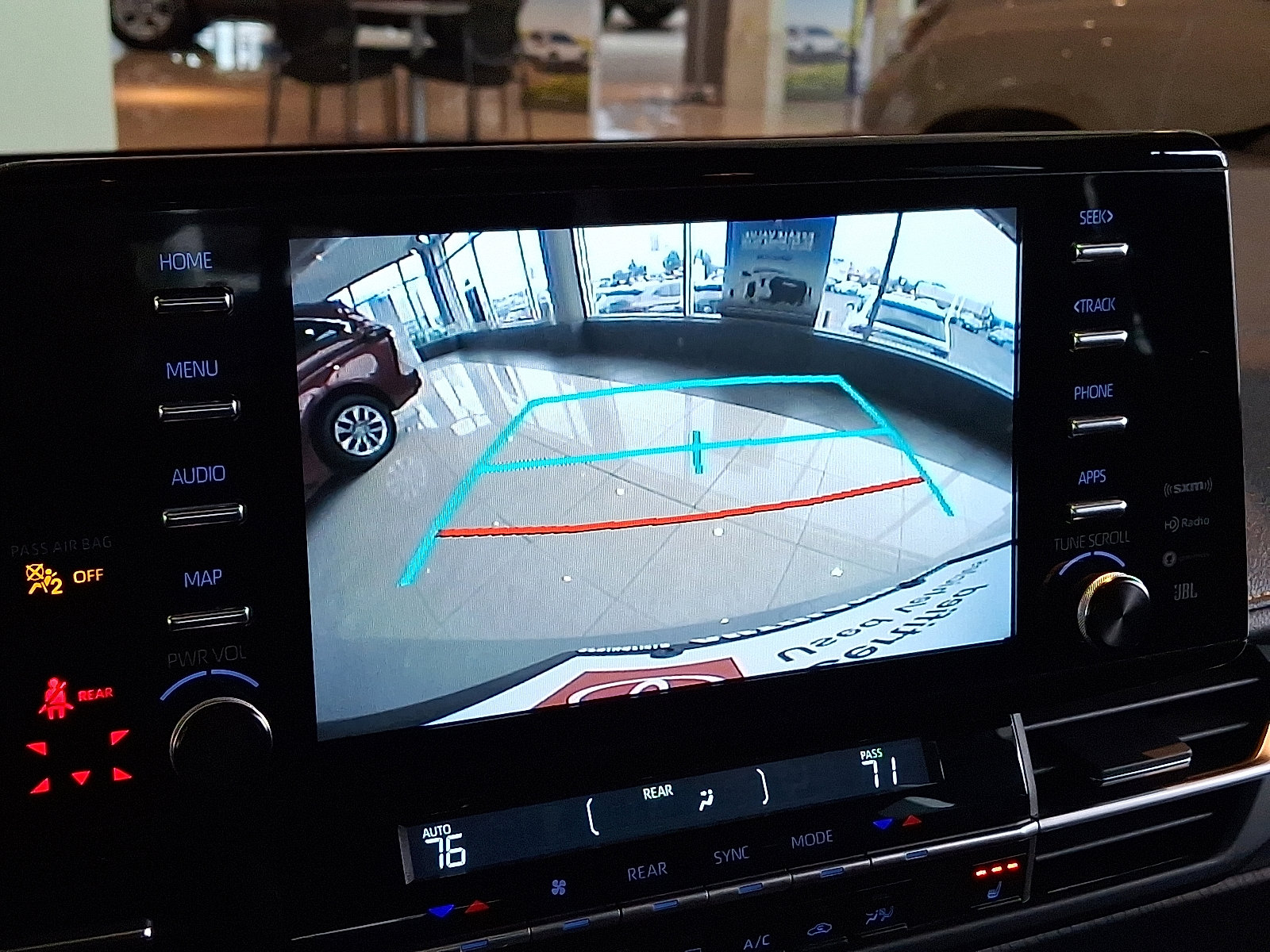 Certified 2023 Toyota Sienna XLE Woodland Edition image 20