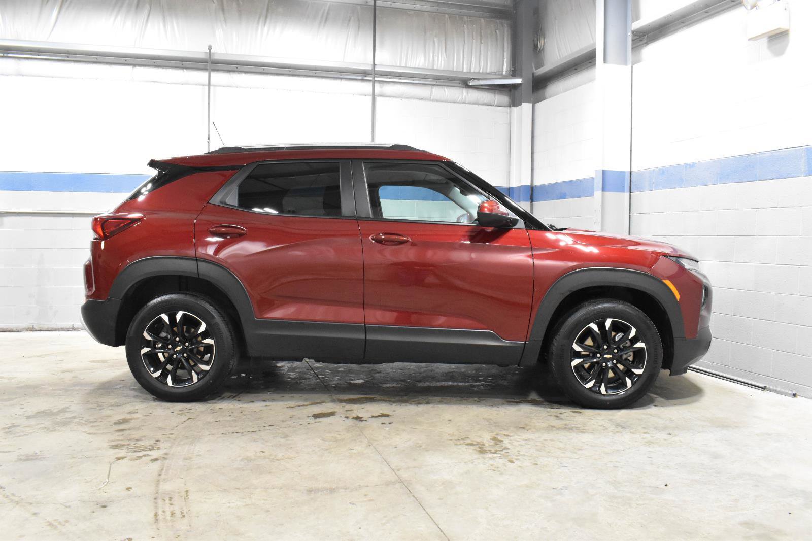 Used 2023 Chevrolet TrailBlazer LT w/ Convenience Package AWD/4WD image 29